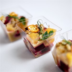 Печеная свекла с горчично-медовым соусом, апельсином, орехом