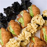 Круассан с семгой и салатом, Круассан с ростбифом и салатом, Черные крепы с начинкой из слабосоленого лосося, Пшеничные мини крепы с домашней ветчиной и творожным креметте